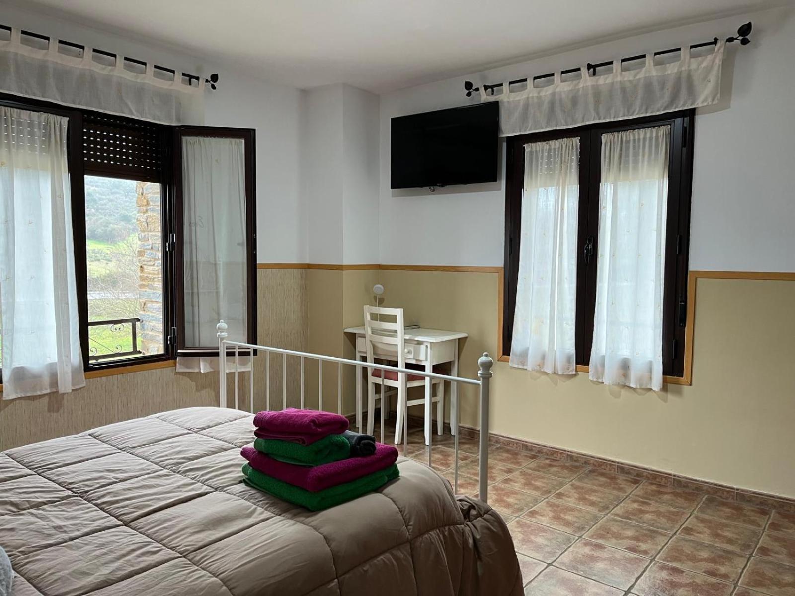 Casa Rural Al-Mofrag y Apartamentos El Mirador de Monfragüe Villarreal de San Carlos Exterior foto