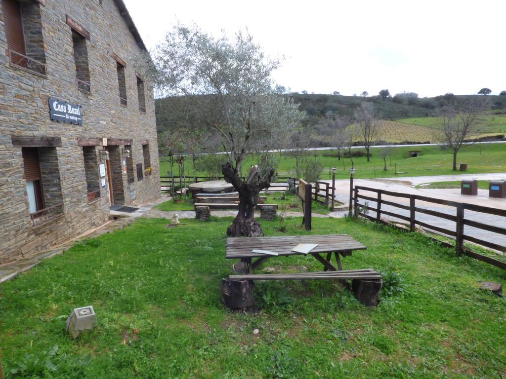 Casa Rural Al-Mofrag y Apartamentos El Mirador de Monfragüe Villarreal de San Carlos Exterior foto